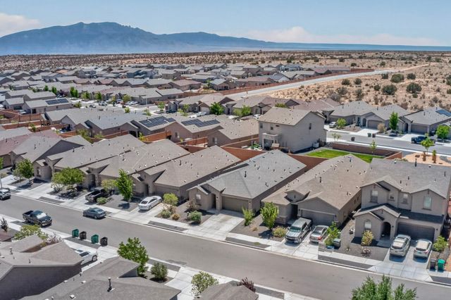 4276 CROWNED EAGLE Loop NE, Rio Rancho, NM 87144