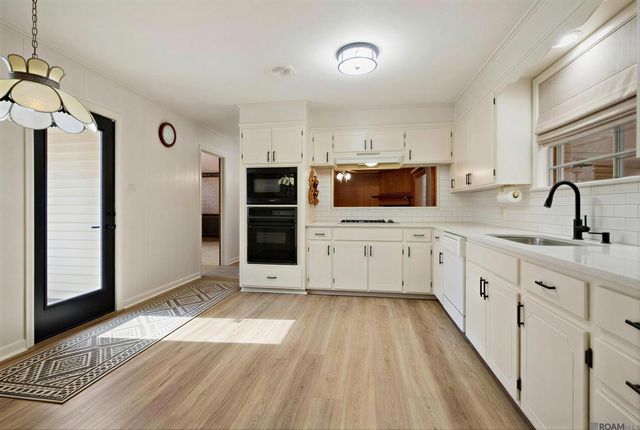 8343 Greenmoss Dr, Baton Rouge, LA 70806