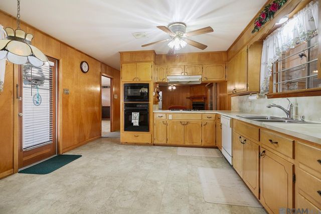 8343 Greenmoss Dr, Baton Rouge, LA 70806