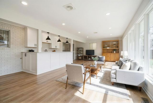 8343 Greenmoss Dr, Baton Rouge, LA 70806