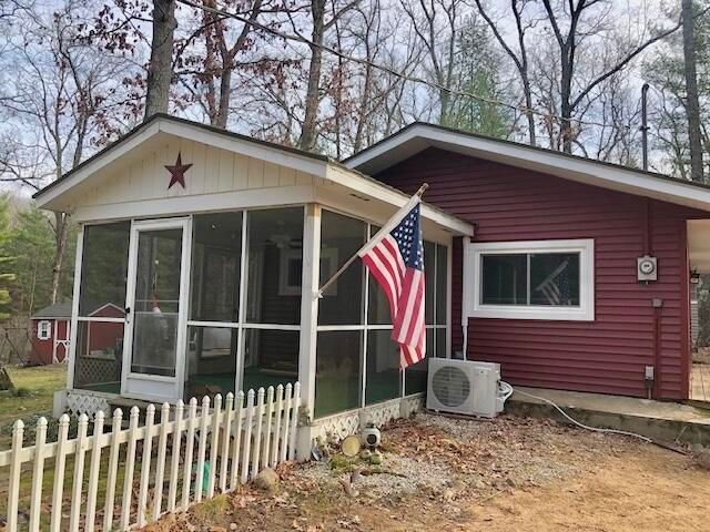 9520 S Rainbow Lake Drive, Lake Twp, MI 49304
