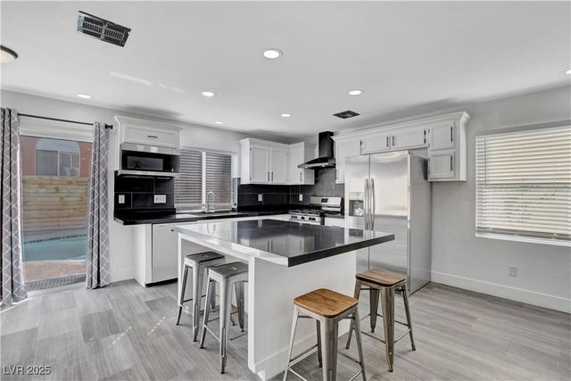 9931 Sparrow Ridge Avenue, Las Vegas, NV 89117