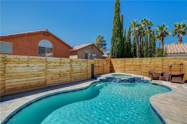 9931 Sparrow Ridge Avenue, Las Vegas, NV 89117