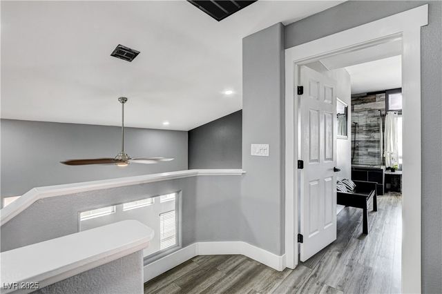 9931 Sparrow Ridge Avenue, Las Vegas, NV 89117