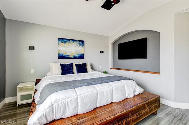 9931 Sparrow Ridge Avenue, Las Vegas, NV 89117