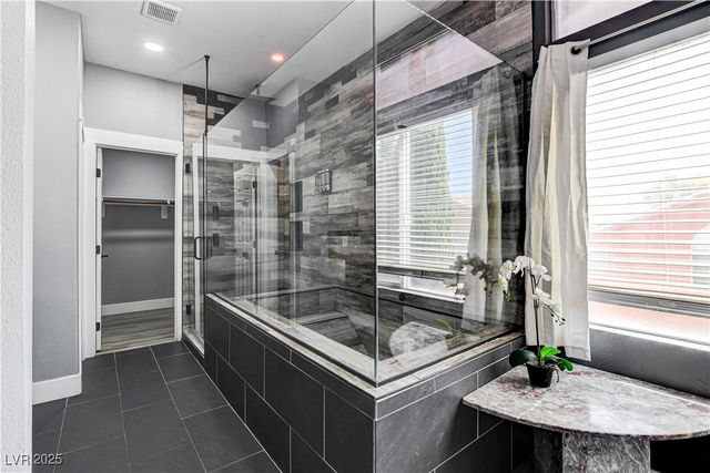 9931 Sparrow Ridge Avenue, Las Vegas, NV 89117