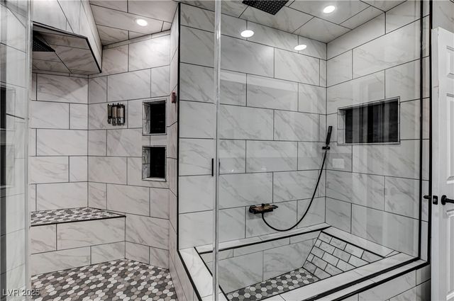 9931 Sparrow Ridge Avenue, Las Vegas, NV 89117