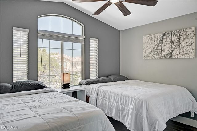 9931 Sparrow Ridge Avenue, Las Vegas, NV 89117