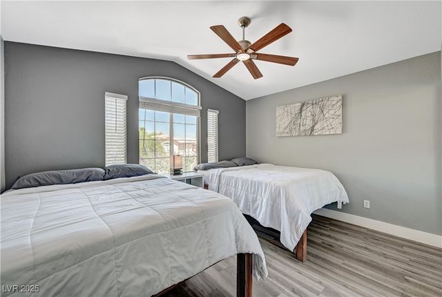 9931 Sparrow Ridge Avenue, Las Vegas, NV 89117