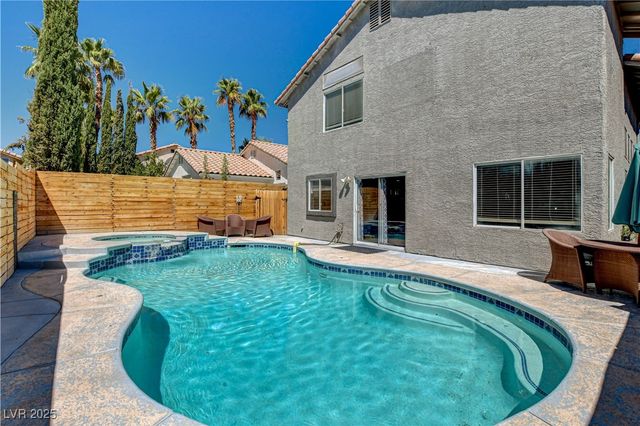 9931 Sparrow Ridge Avenue, Las Vegas, NV 89117