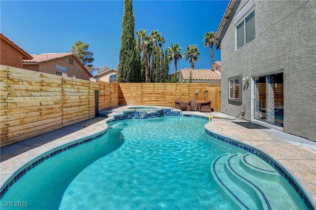 9931 Sparrow Ridge Avenue, Las Vegas, NV 89117