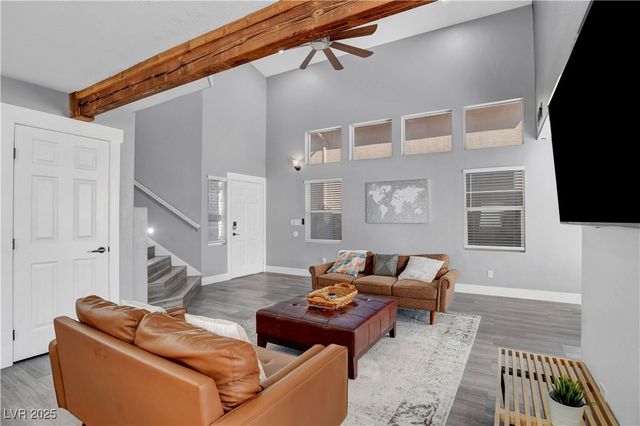 9931 Sparrow Ridge Avenue, Las Vegas, NV 89117