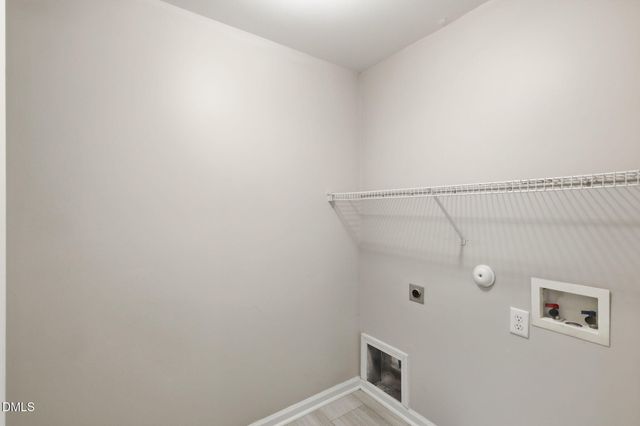 112 Jasper Point Drive, Holly Springs, NC 27540