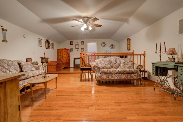 1332 Paris Road, Mt Sterling, KY 40353