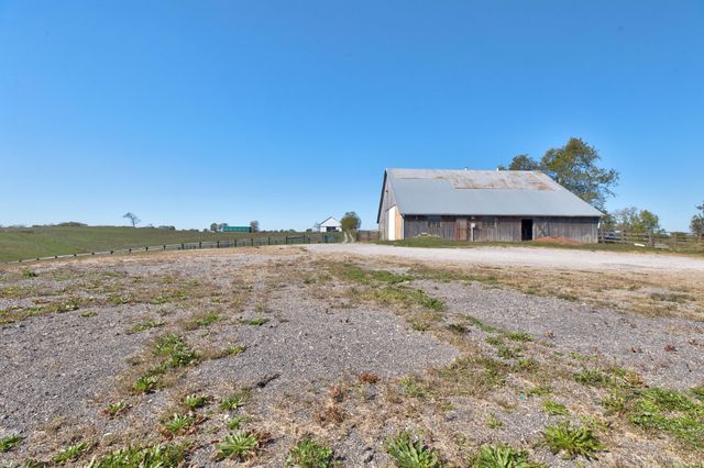 1332 Paris Road, Mt Sterling, KY 40353