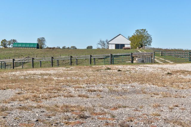 1332 Paris Road, Mt Sterling, KY 40353