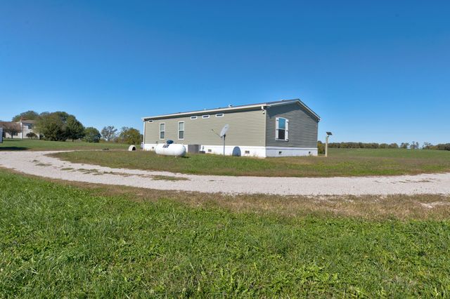 1332 Paris Road, Mt Sterling, KY 40353