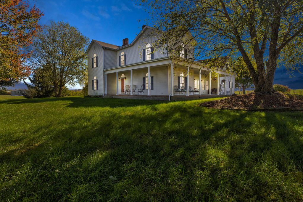 1332 Paris Road, Mt Sterling, KY 40353