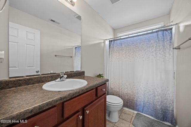 106 Dukes Lake Circle, Richlands, NC 28574