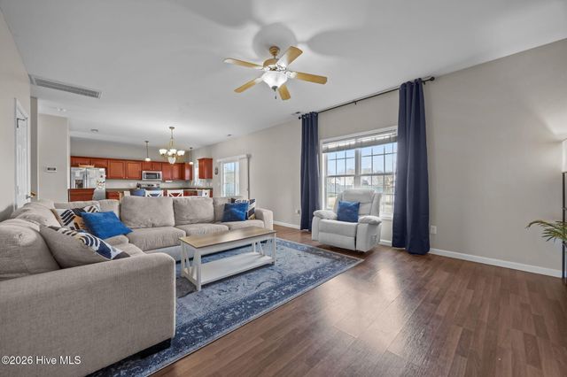 106 Dukes Lake Circle, Richlands, NC 28574