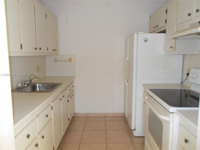 801 SW 133rd Ter 110K, Pembroke Pines, FL 33027