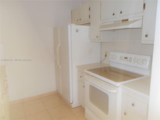801 SW 133rd Ter 110K, Pembroke Pines, FL 33027