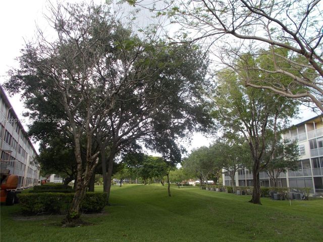 801 SW 133rd Ter 110K, Pembroke Pines, FL 33027