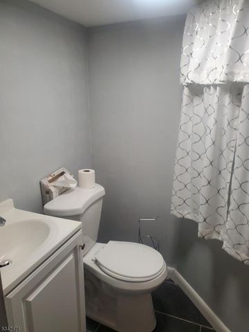 230 Christine St, Elizabeth City, NJ 07202