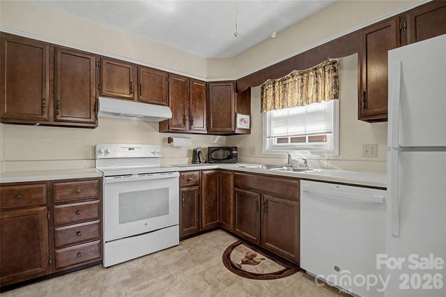 1765 Haywood Manor Road D, Hendersonville, NC 28791