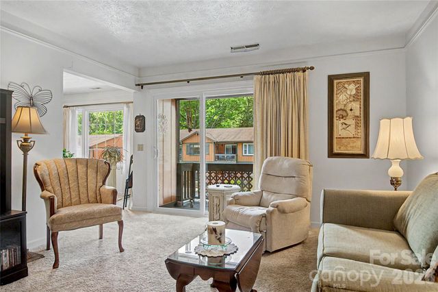 1765 Haywood Manor Road D, Hendersonville, NC 28791
