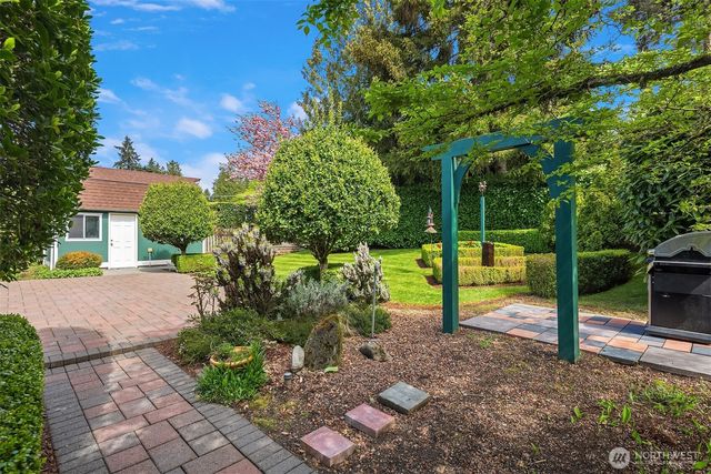 17922 Marine View Drive SW, Normandy Park, WA 98166