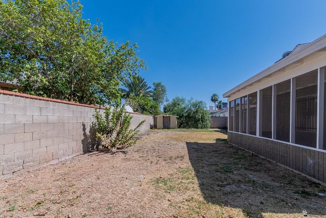 2419 S Greenwood Ave, Yuma, AZ 85364