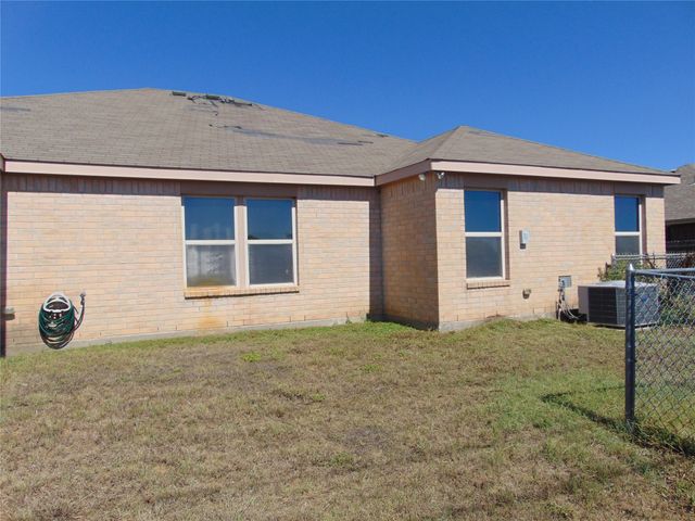 1430 Waldrop Drive, Lancaster, TX 75146