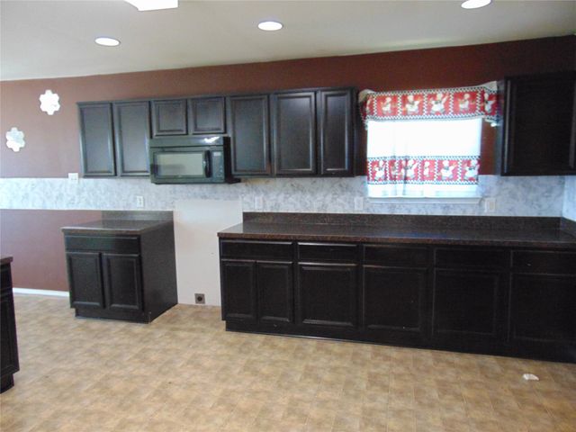 1430 Waldrop Drive, Lancaster, TX 75146