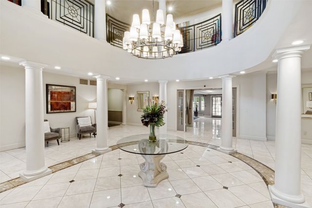 3400 Welborn Street 206, Dallas, TX 75219