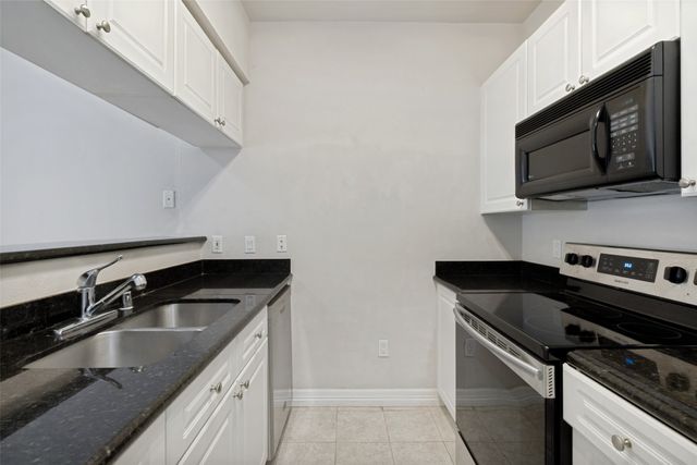 3400 Welborn Street 206, Dallas, TX 75219