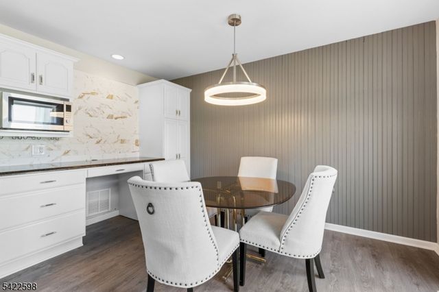 13232 Dell Pl, Stanhope Boro, NJ 07874