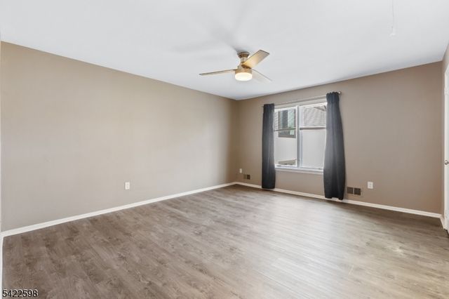 13232 Dell Pl, Stanhope Boro, NJ 07874