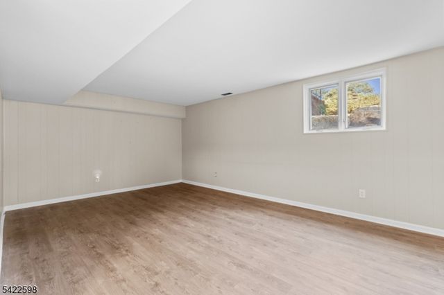 13232 Dell Pl, Stanhope Boro, NJ 07874