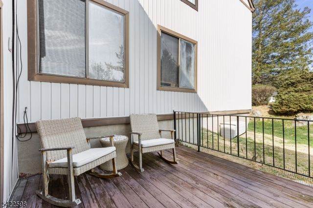 13232 Dell Pl, Stanhope Boro, NJ 07874