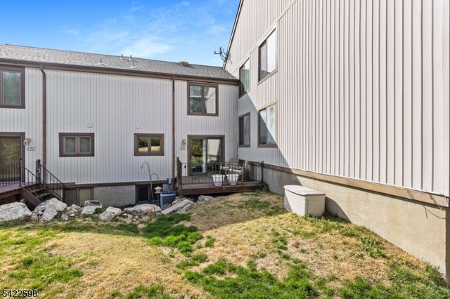 13232 Dell Pl, Stanhope Boro, NJ 07874