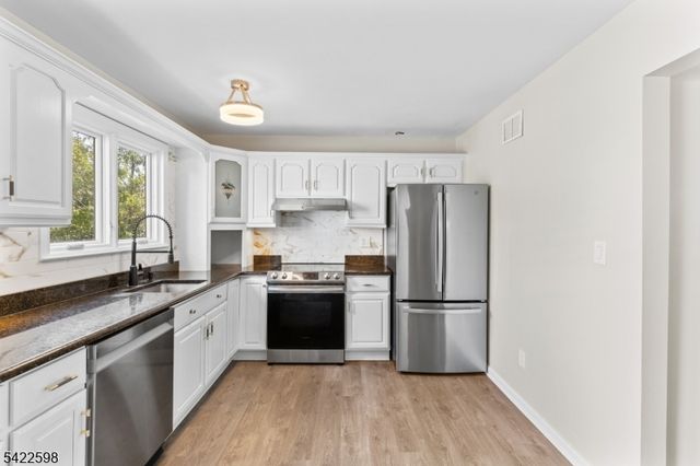 13232 Dell Pl, Stanhope Boro, NJ 07874