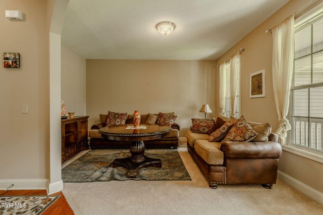 2898 Watauga Road, Johnson City, TN 37601