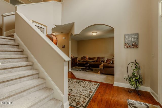 2898 Watauga Road, Johnson City, TN 37601