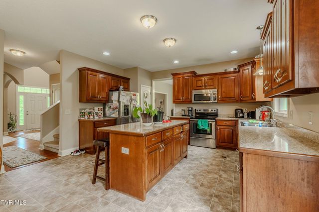 2898 Watauga Road, Johnson City, TN 37601