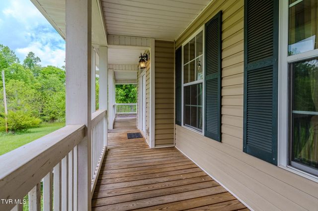 2898 Watauga Road, Johnson City, TN 37601