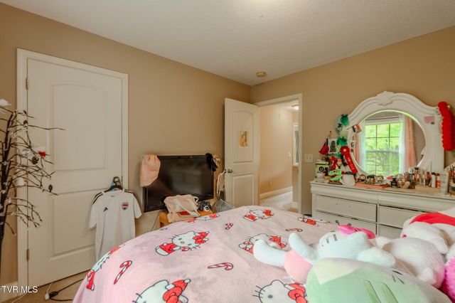 2898 Watauga Road, Johnson City, TN 37601