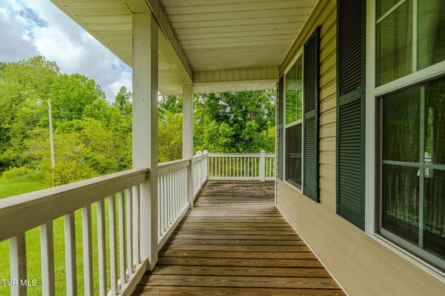 2898 Watauga Road, Johnson City, TN 37601