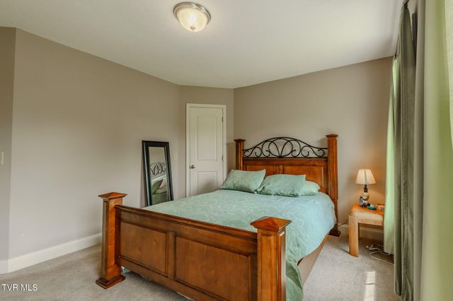 2898 Watauga Road, Johnson City, TN 37601