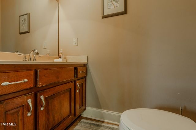 2898 Watauga Road, Johnson City, TN 37601